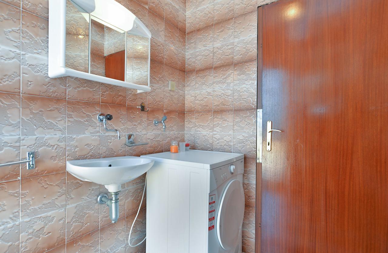 Apartments Gracijano 1724 Ližnjan エクステリア 写真