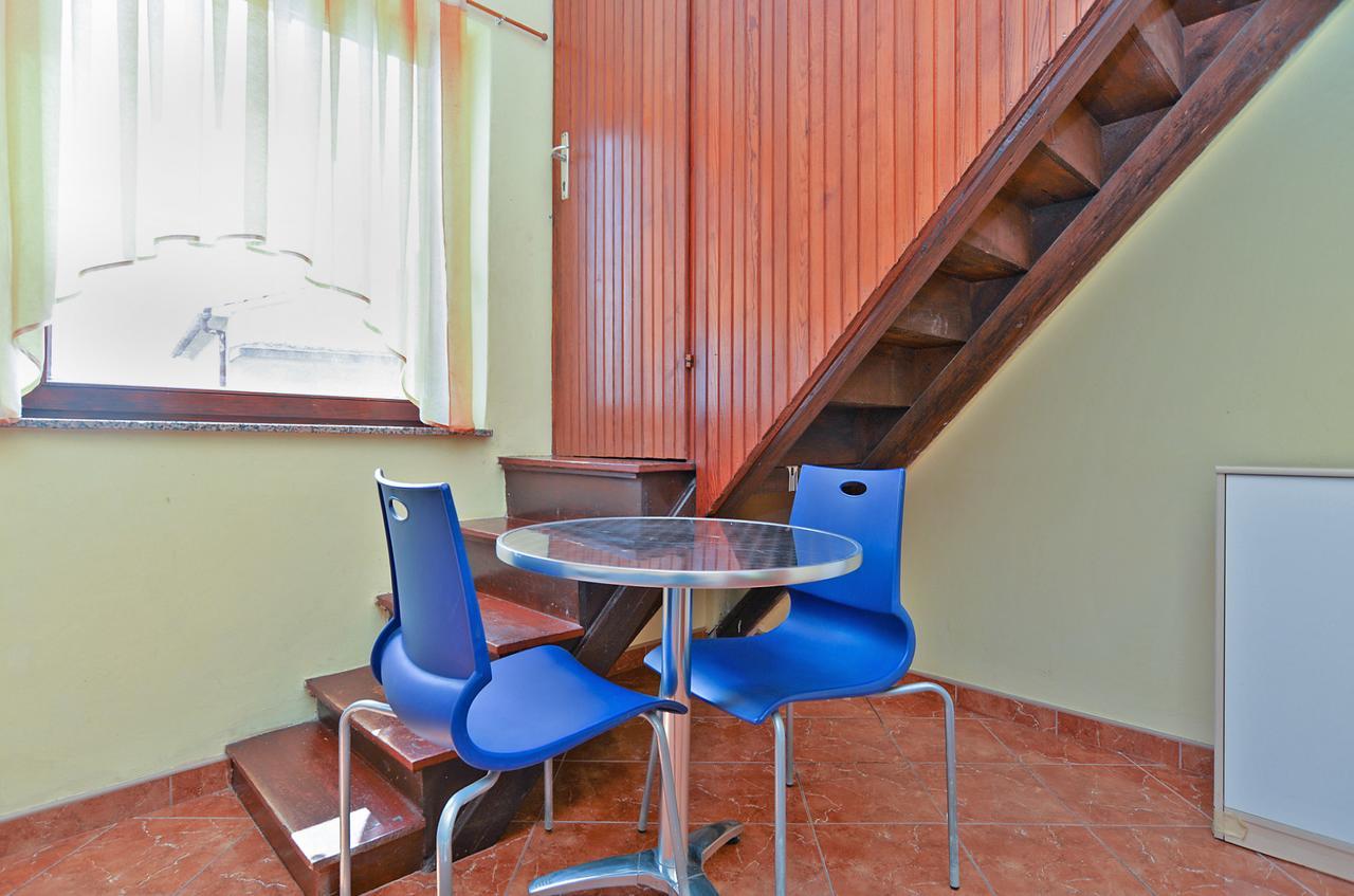 Apartments Gracijano 1724 Ližnjan エクステリア 写真